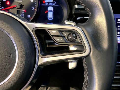 Used 2021 Porsche Macan image 28