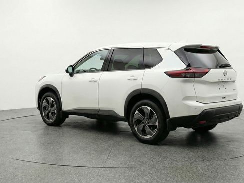 Used 2025 Nissan Rogue SV AWD/4WD image 6