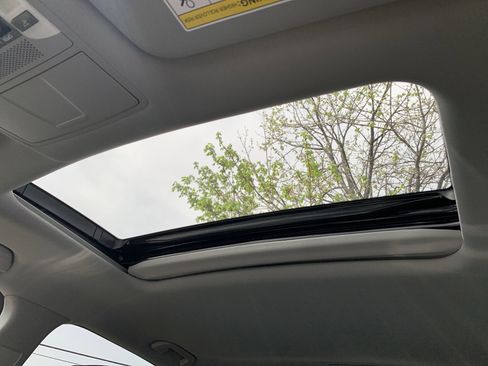 Used 2017 Acura MDX SH-AWD w/ Technology Package image 29