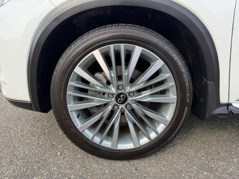 Certified 2023 INFINITI QX50 Sensory image 9