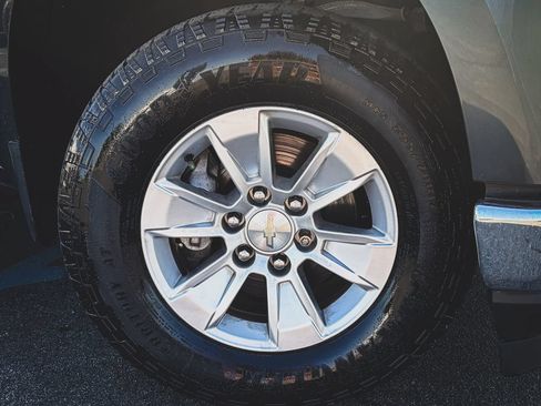 Used 2019 Chevrolet Silverado 1500 LT w/ All-Star Edition AWD/4WD image 2