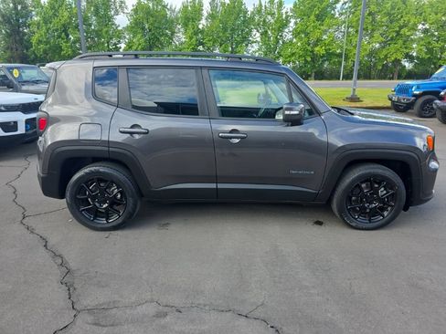 Certified 2020 Jeep Renegade Altitude FWD image 6