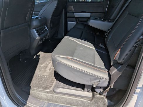 Used 2024 Ford F250 Lariat w/ Lariat Ultimate Package AWD/4WD image 28
