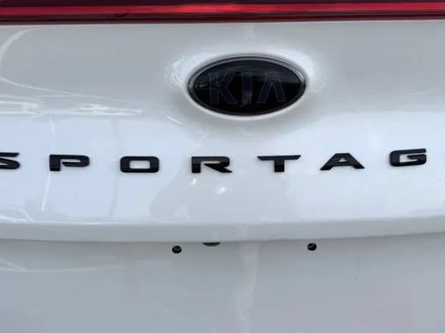 Used 2022 Kia Sportage Nightfall Edition FWD image 11