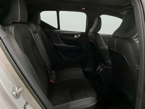 Used 2023 Volvo XC40 Recharge Ultimate AWD/4WD image 23