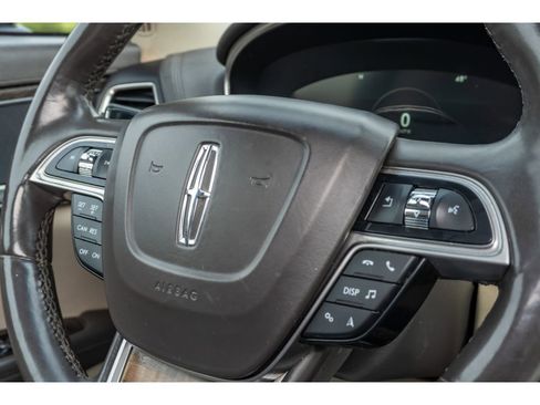 Used 2020 Lincoln Nautilus Reserve image 30