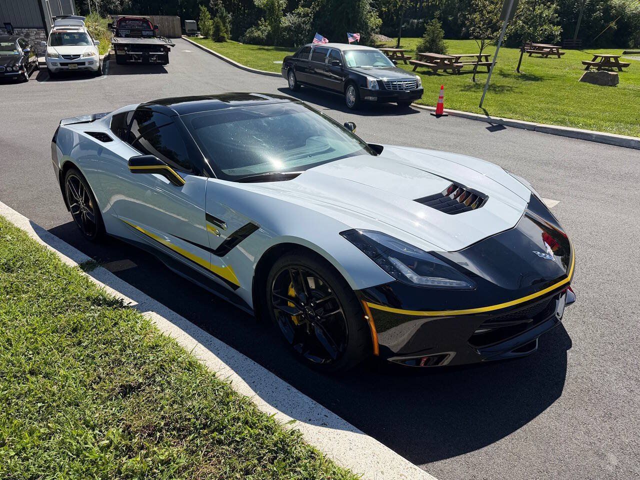 Used 2018 Chevrolet Corvette Stingray Coupe w/ 1LT RWD image 8