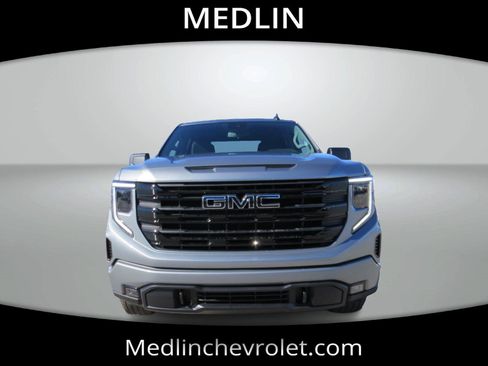 Used 2025 GMC Sierra 1500 Elevation w/ LPO, Elevation Black Package image 3