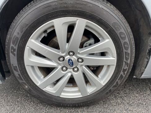 Used 2016 Subaru Impreza 2.0i Premium w/ Popular Package #1 AWD/4WD image 3