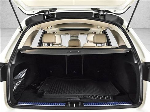 Used 2022 Mercedes-Benz GLC 300 4MATIC image 6
