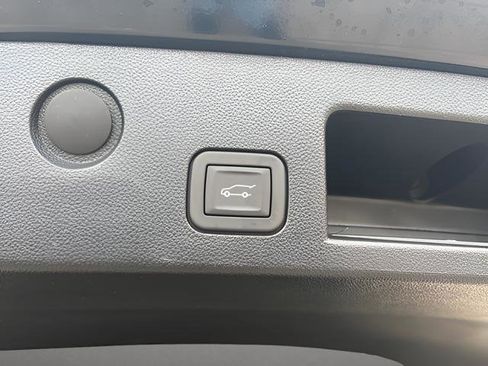 New 2026 Chevrolet Equinox ACTIV AWD/4WD image 9