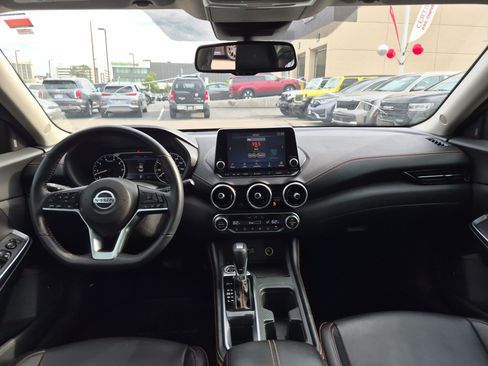 Used 2020 Nissan Sentra SR w/ Premium Package FWD image 25