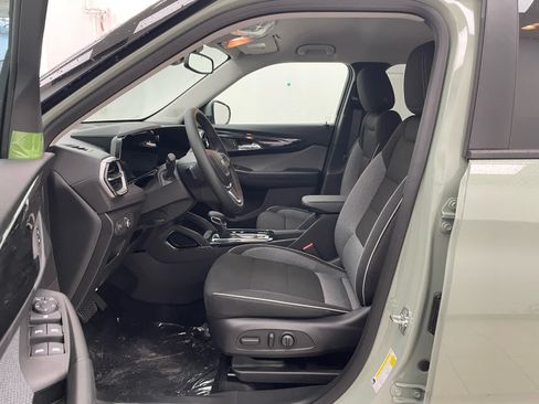 New 2026 Chevrolet TrailBlazer LT w/ Convenience Package AWD/4WD image 8