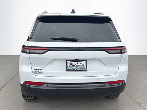 New 2026 Jeep Grand Cherokee Altitude AWD/4WD image 5
