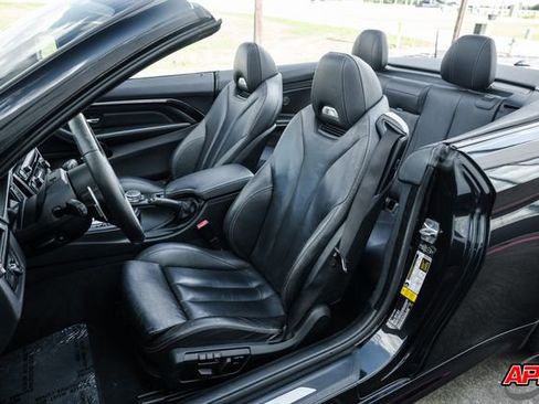 Used 2015 BMW M4 Convertible image 5
