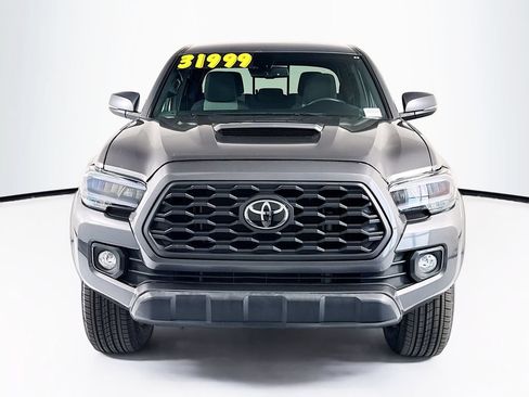 Used 2021 Toyota Tacoma TRD Sport w/ Technology Package RWD image 2