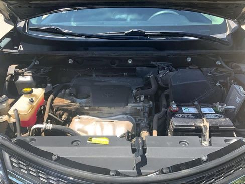 Used 2013 Toyota RAV4 XLE FWD image 29