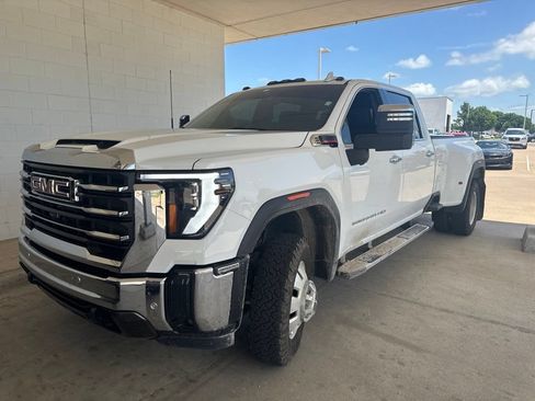 Used 2025 GMC Sierra 3500 SLT w/ SLT Premium Package AWD/4WD image 4