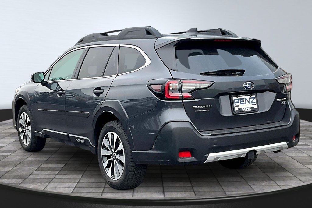 Used 2024 Subaru Outback Limited XT AWD/4WD image 4