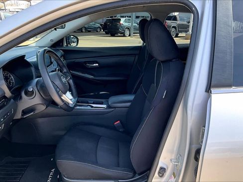 Used 2020 Nissan Sentra SV image 8