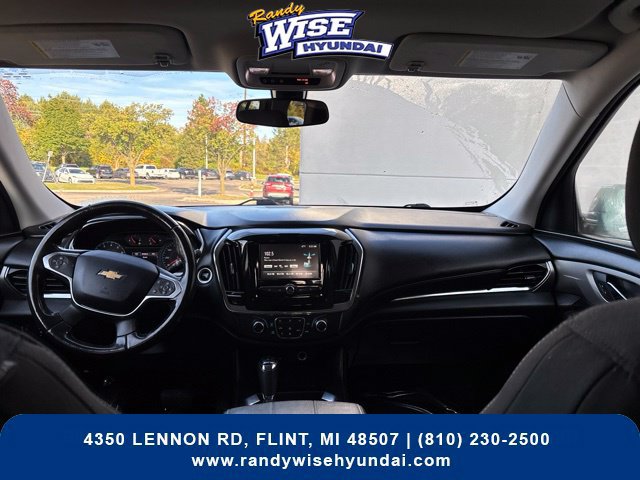 Used 2018 Chevrolet Traverse LT FWD image 17