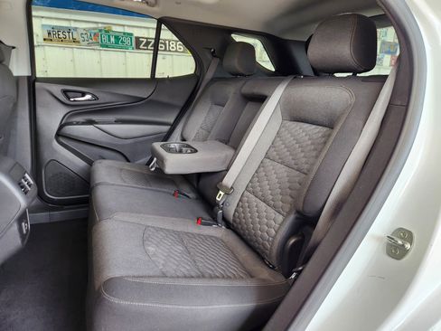 Used 2021 Chevrolet Equinox LT AWD/4WD image 6