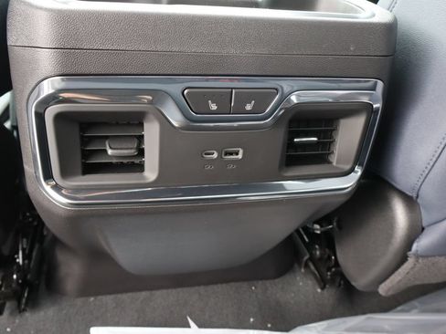 New 2026 Chevrolet Silverado 1500 High Country w/ Technology Package AWD/4WD image 25