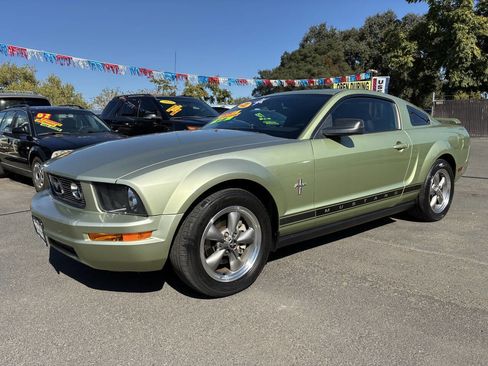 Used 2006 Ford Mustang Premium image 1