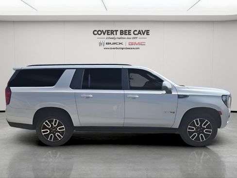 Used 2022 GMC Yukon XL AT4 w/ Max Trailering Package image 11