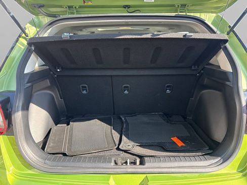 Certified 2023 Hyundai Venue SEL FWD image 11