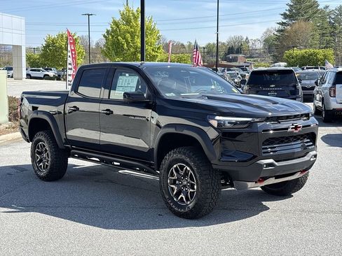 New 2026 Chevrolet Colorado ZR2 w/ Technology Package AWD/4WD image 2