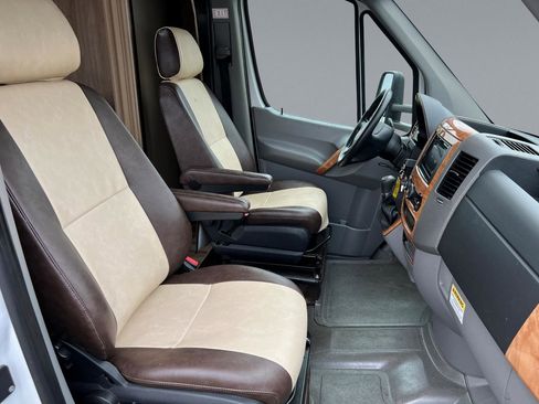 Used 2015 Mercedes-Benz Sprinter 3500 image 11