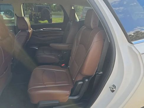 Used 2018 Buick Enclave Avenir w/ Avenir Technology Package image 13