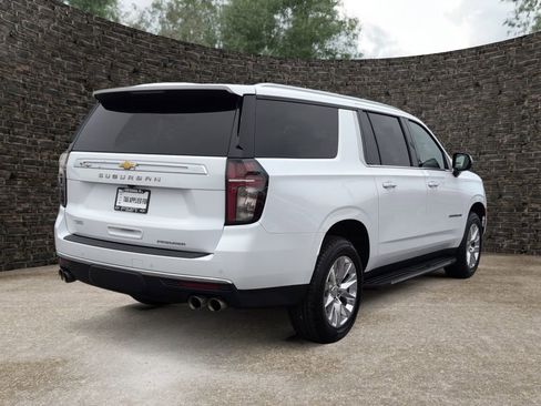 Used 2023 Chevrolet Suburban Premier RWD image 7