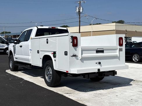 New 2026 Ford F350 XL w/ XL Chrome Package AWD/4WD image 5
