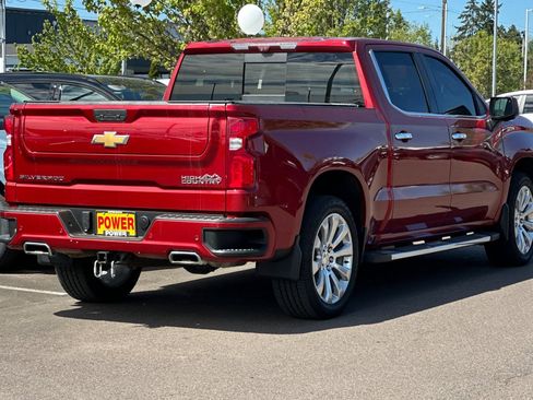 Used 2021 Chevrolet Silverado 1500 High Country w/ Technology Package image 4