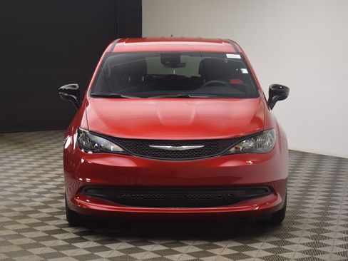 New 2026 Chrysler Voyager LX image 2