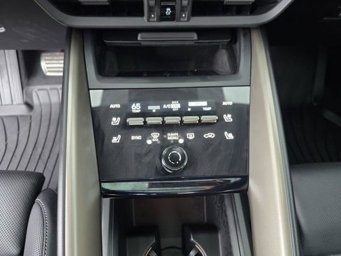 Used 2024 Porsche Macan Turbo Electric image 49