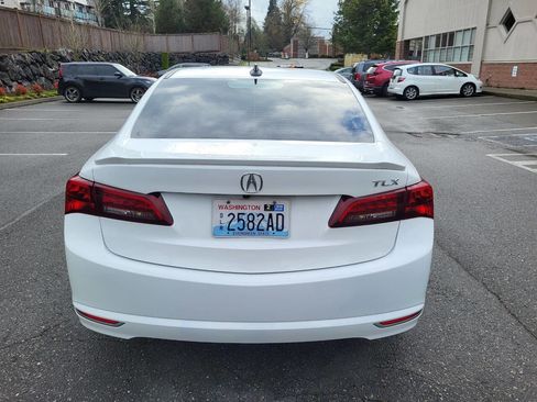 Used 2017 Acura TLX image 4