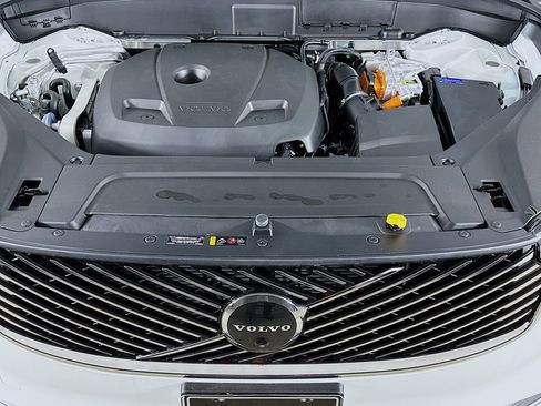 New 2026 Volvo XC90 T8 Plus w/ Protection Package Premier image 32
