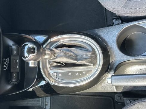 Used 2014 Kia Soul ! FWD image 20