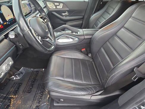 Used 2022 Mercedes-Benz GLS 450 4MATIC image 17