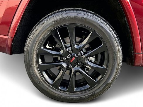 Certified 2018 Jeep Grand Cherokee Altitude image 34