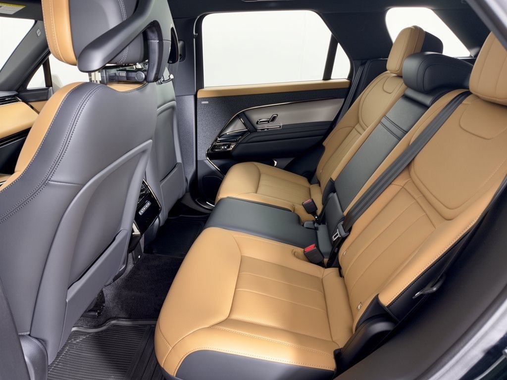 New 2027 Land Rover Range Rover Sport Dynamic SE AWD/4WD image 25