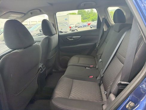 Used 2017 Nissan Rogue SV image 23