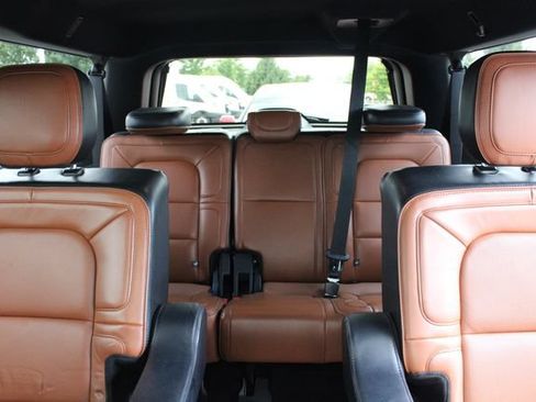 Used 2019 Lincoln Navigator L Reserve AWD/4WD image 22