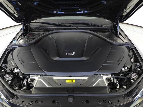 Used 2023 BMW i4 eDrive35 image 6