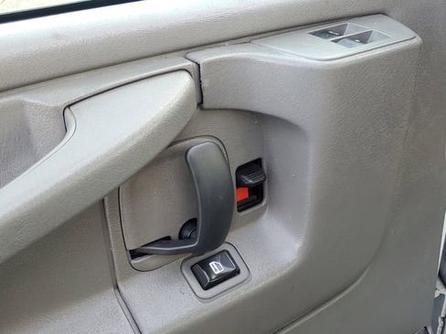 Used 2014 Chevrolet Express 1500 AWD image 7