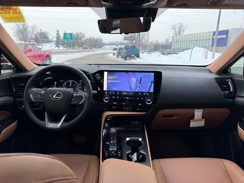 Used 2025 Lexus NX 450h+ AWD w/ Luxury Package image 10