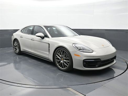 Used 2023 Porsche Panamera 4 Platinum Edition image 25